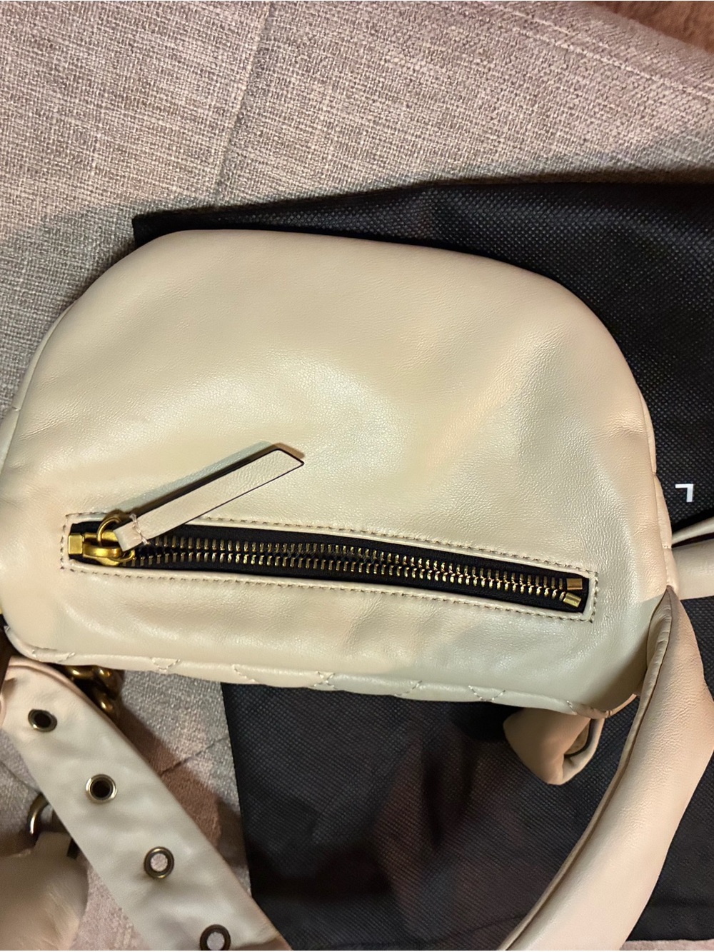 Kurt Geiger Cream Quilted Crossbody Belt Bag with Gold Plaque - Picture 4 of 4